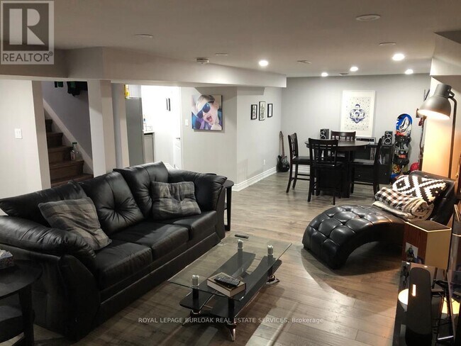 Building Photo - 15 Michael Ave