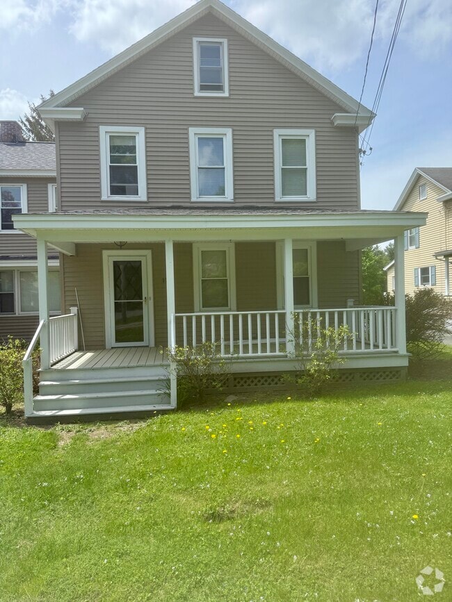 Building Photo - 177 Laurel St