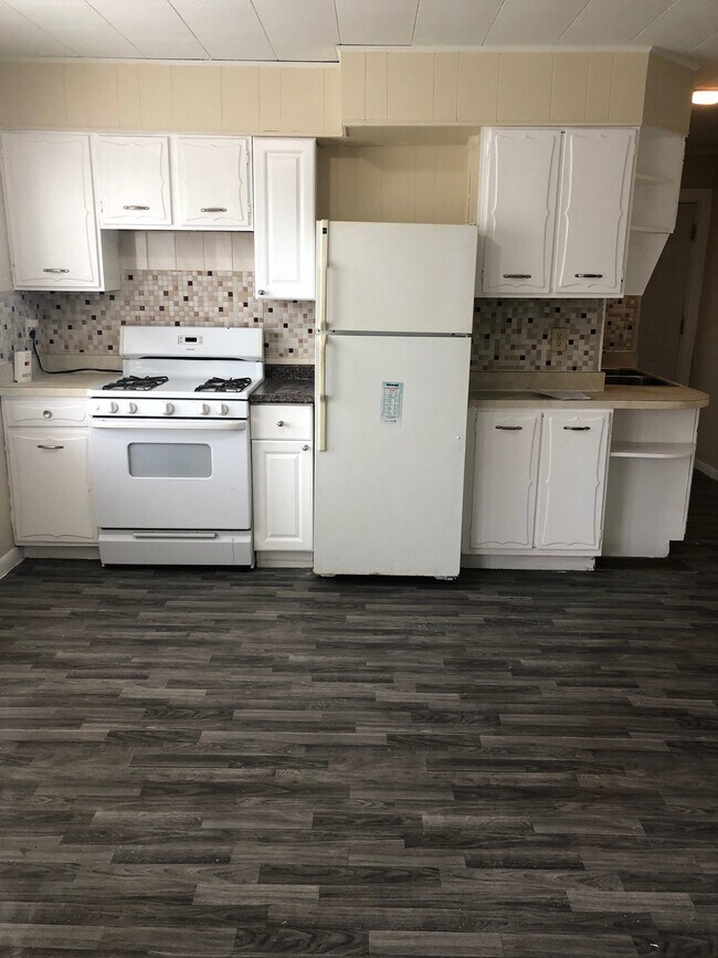 Foto del edificio - 1204 Lakeview Avenue Apt #1R, Whiting, IN ...