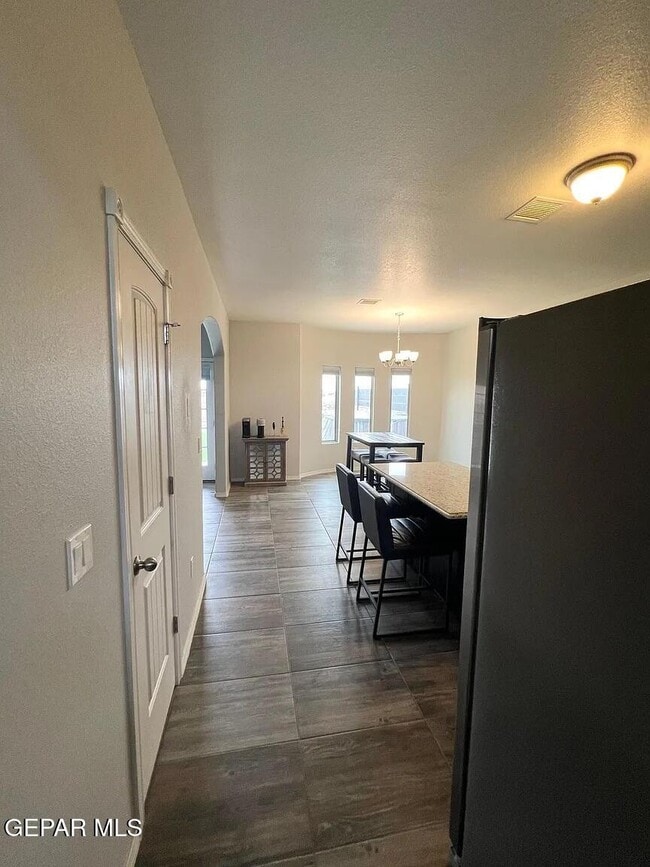 Foto del edificio - 15120 Method Ave