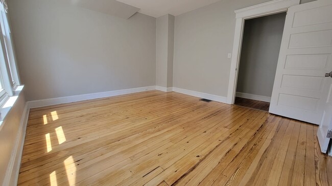 Building Photo - 85 Hubinger St