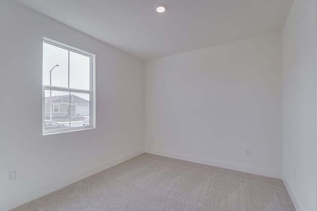 Building Photo - 8208 Dreamside Ave