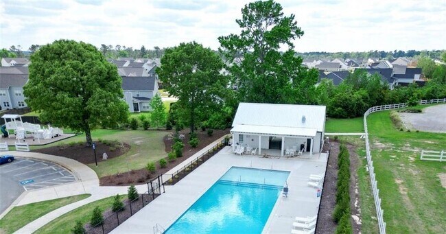 Building Photo - 326 Barrow Ln