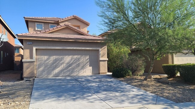 Building Photo - 3 Bedroom home located near Mountains Edge.