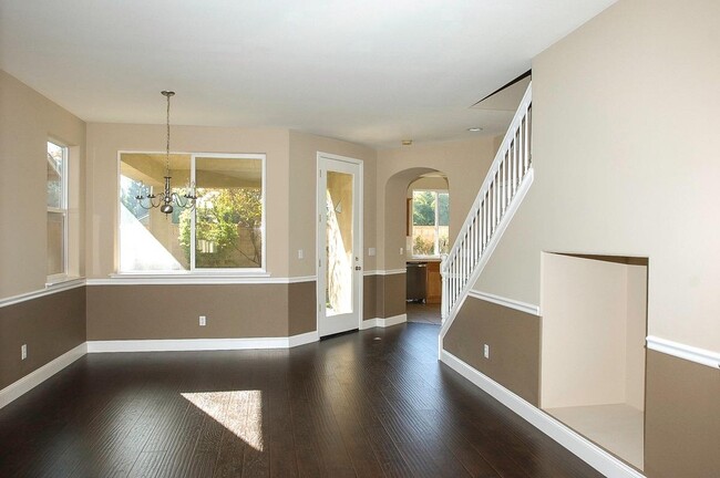 Building Photo - 772 W Barcelona Ln