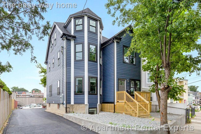 Photo - 77 Winchester St House