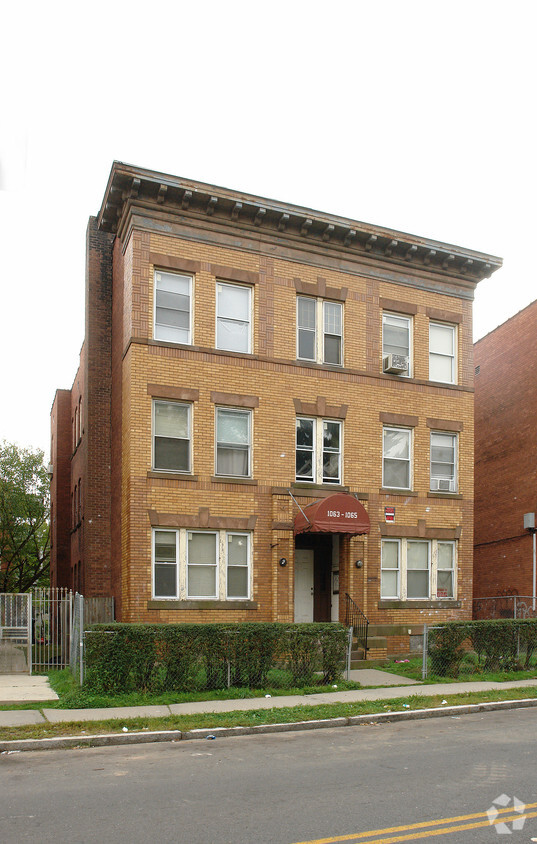 Foto del edificio - 1063-1065 Capitol Ave