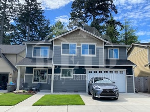 Building Photo - 187 NE Ragweed Way