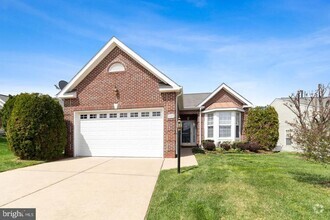 Building Photo - 16919 Four Seasons Dr