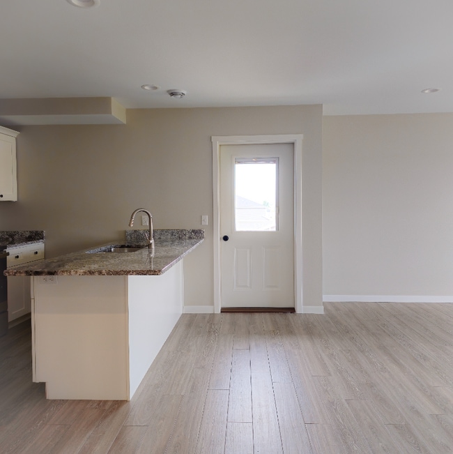 Building Photo - 7069 Crosvik Ct