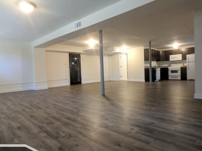 Foto del edificio - 2526 N Kedzie Blvd
