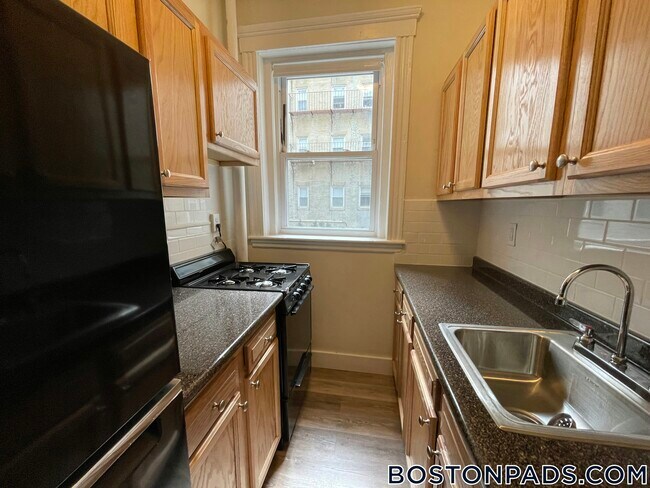 Building Photo - 1191 Boylston St
