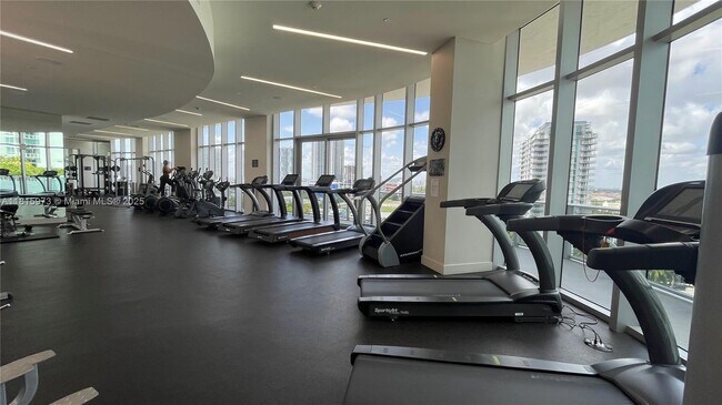 Foto del edificio - 488 NE 18th St