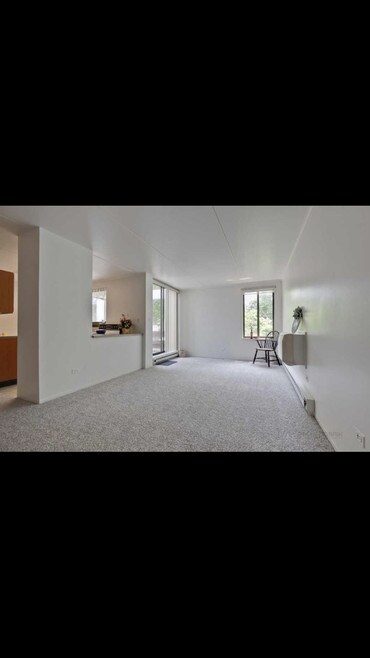 Building Photo - 314 W Miner St