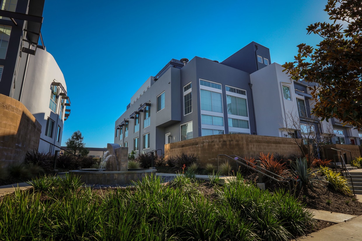 Primary Photo - 5350 Playa Vista Dr