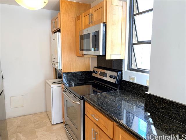 Building Photo - 2410 Cleghorn St