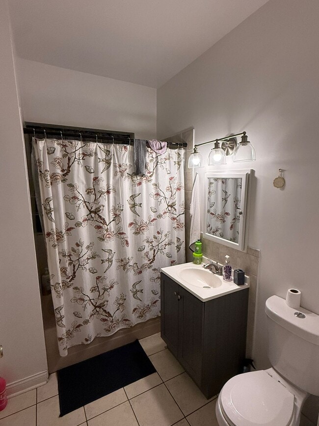 Bathroom - 2110 W 22nd Pl