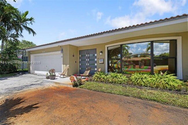 Foto del edificio - 20375 NE 22nd Pl