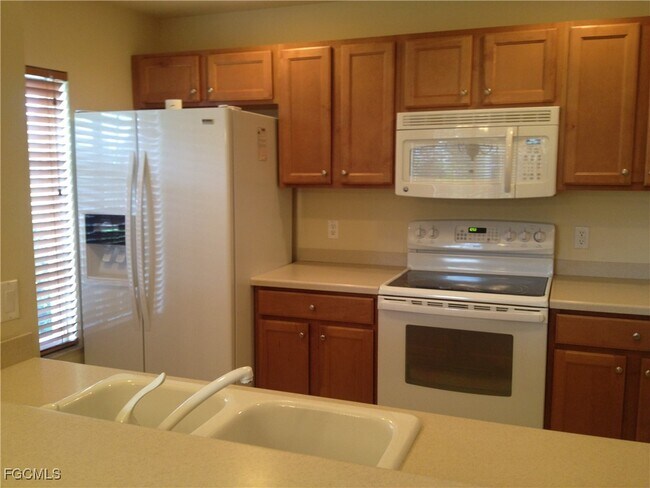 Foto del edificio - 12010 Rock Brook Run