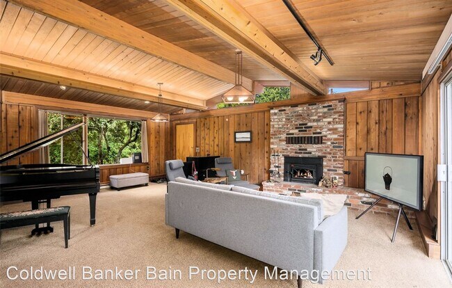 Foto del edificio - 2 br, 1 bath House - 8760 Ferncliff Ave. N...