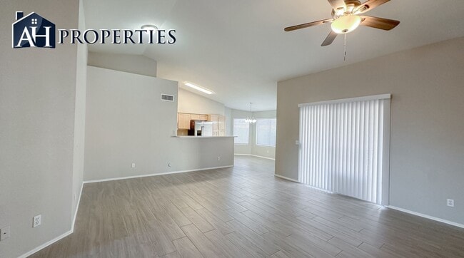 Building Photo - Updated Beauty in Desert Harbor