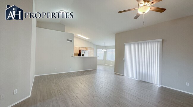 Foto del edificio - Updated Beauty in Desert Harbor