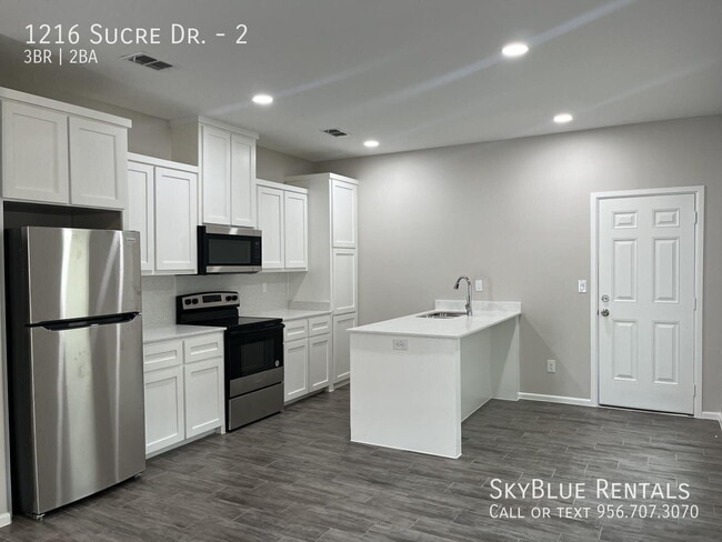 Building Photo - 1216 W Sucre Dr