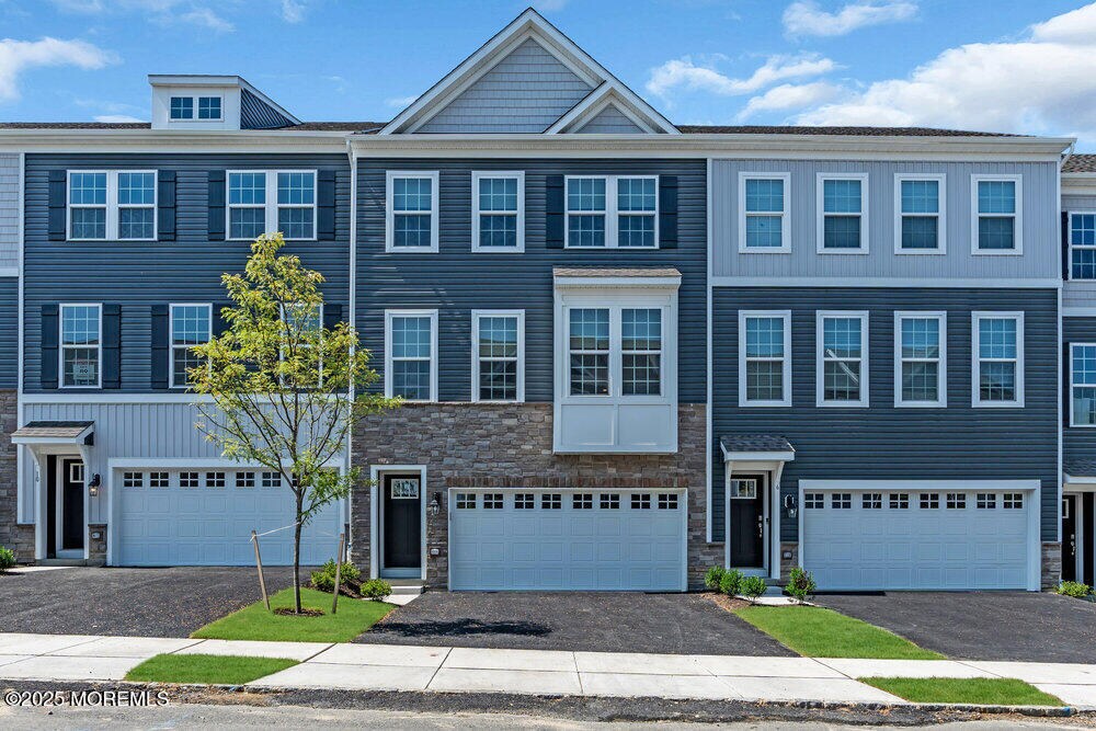 Foto principal - 8 Rothbury Ct