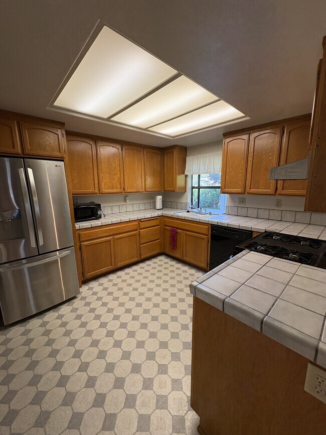 Building Photo - 507 Benicia Dr