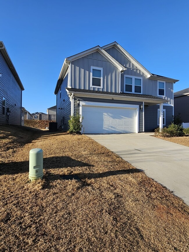 Building Photo - 558 Laxton Rd