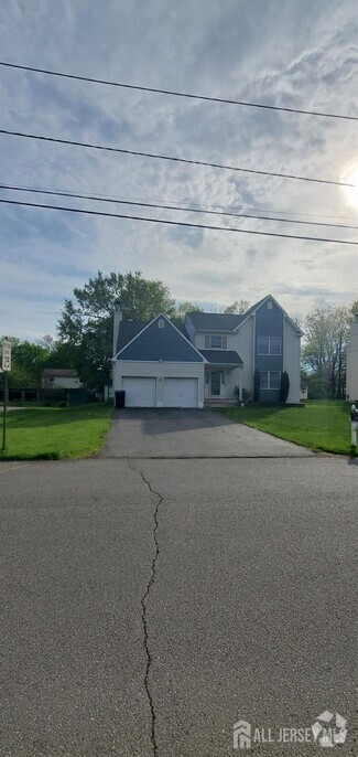 Building Photo - 1484 Osage Rd