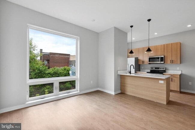 Building Photo - 308 W Chelten Ave