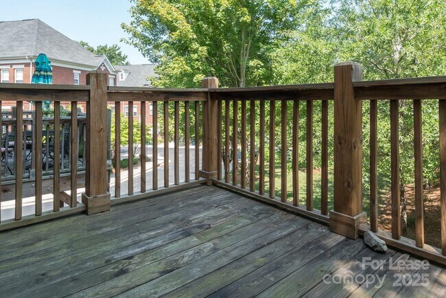 Foto del edificio - 1207 Overwood Dr
