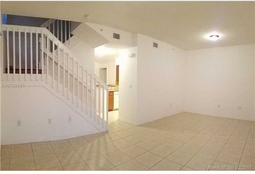 Foto del edificio - 1009 SW 144th Ave