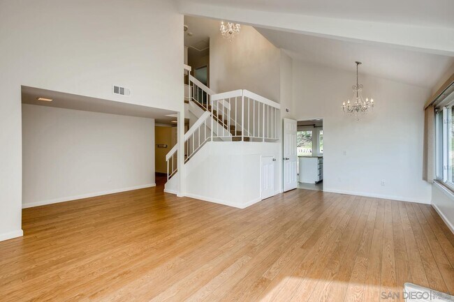 Building Photo - 1402 Pegaso St