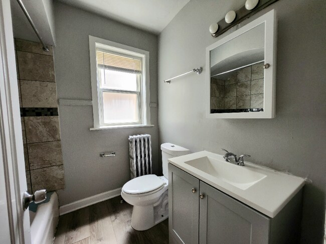 Foto del edificio - 1307 W 91st St