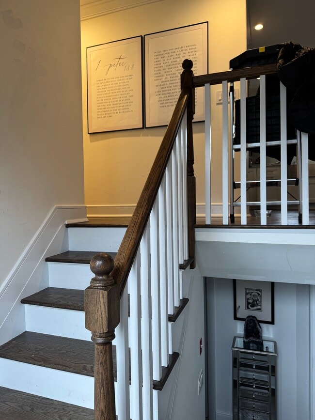 Building Photo - 30 Schoharie Ct