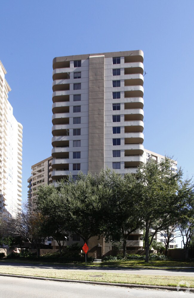 3525 Sage Condominiums Apartments Houston, TX