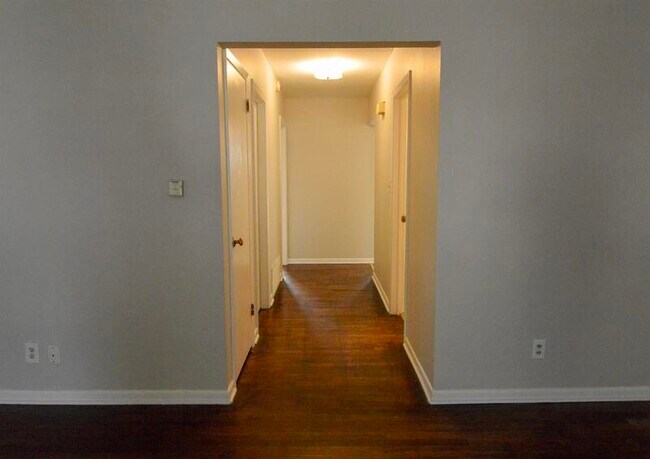 Foto del edificio - 2426 1/2 S 16th St #7