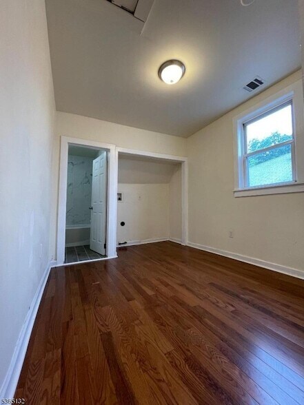 Foto del edificio - 133 Seymour Ave
