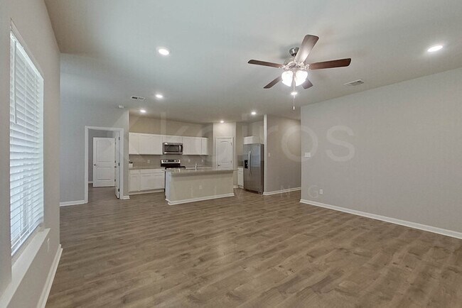 Foto del edificio - 110 Yardley Ct