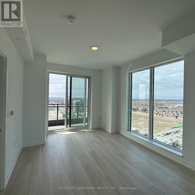 Photo du bâtiment - 9751 Markham Rd