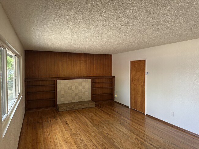 Foto del edificio - 1540 Goldenwood Dr