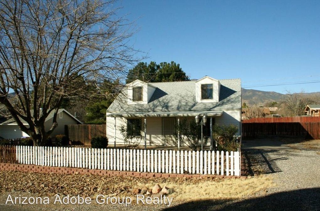 Primary Photo - 2 br, 1 bath House - 1058 S. 5th St.