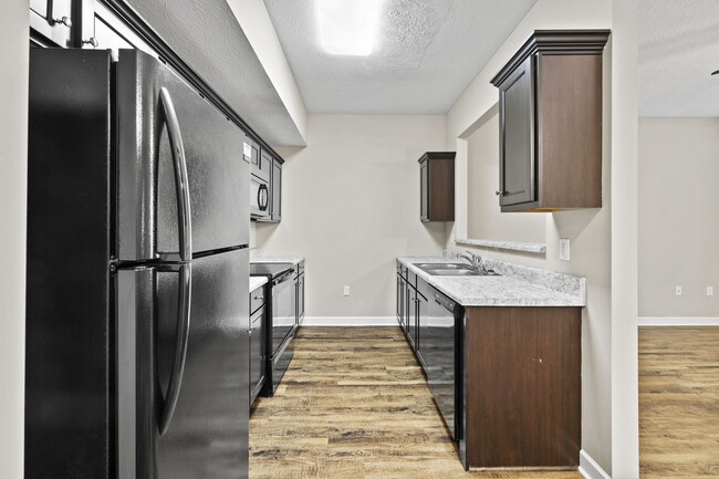 Building Photo - 730 Village Creek Dr