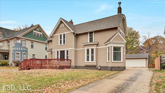 Building Photo - 5 br, 2 bath House - 816 Washington Street