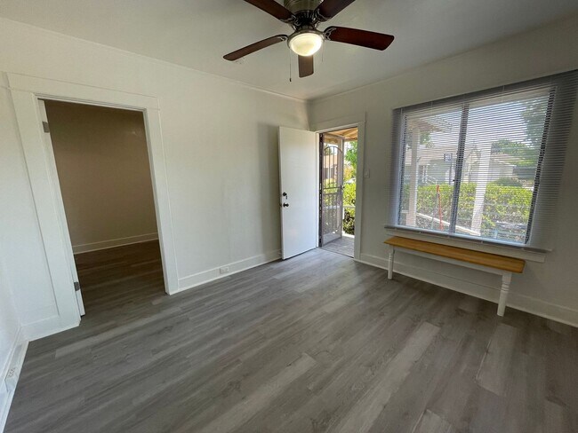 Building Photo - 4503-4505 Paulhan Ave