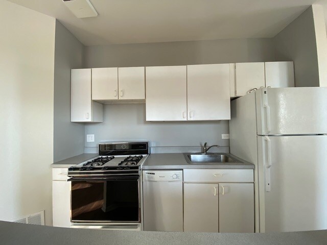 Foto del edificio - 1461 W Fullerton Ave