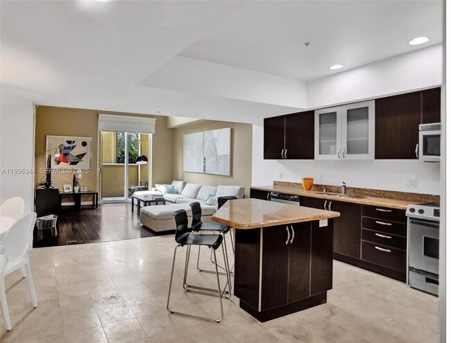 Building Photo - 1755 E Hallandale Beach Blvd