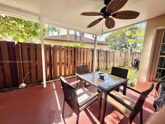 Foto del edificio - 21519 SW 90th Ave